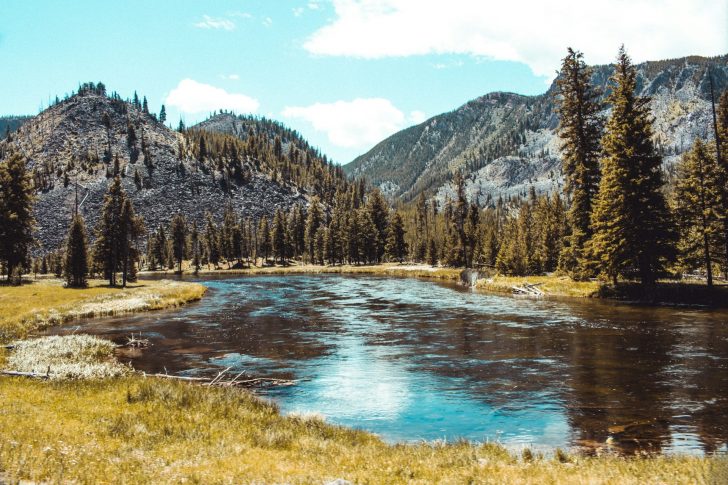 When is the best time to visit Yellowstone National Park?